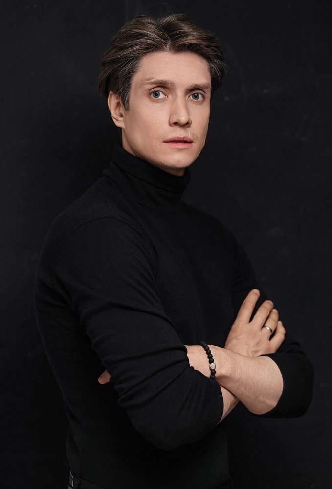 Максим без костюма